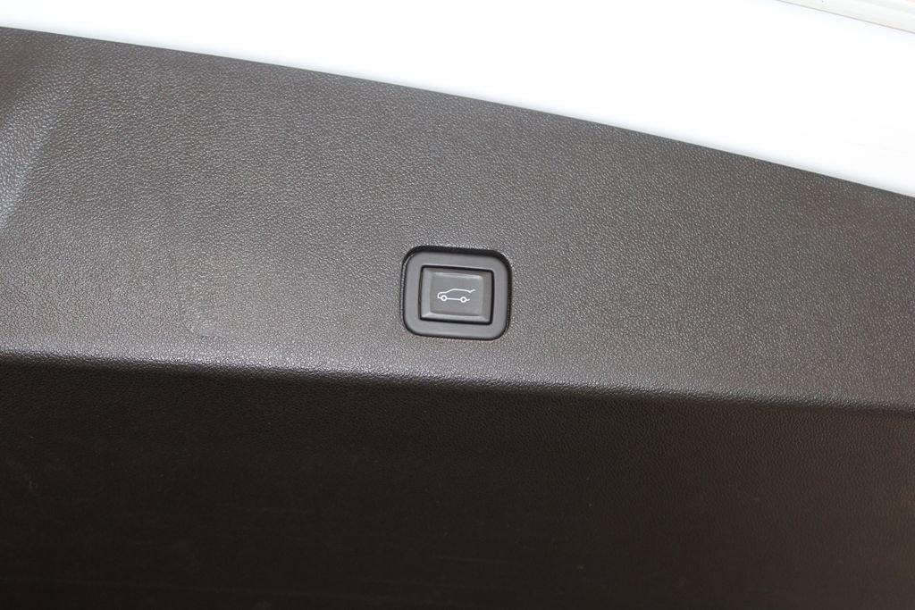 Used 2024 Cadillac XT6 Premium Luxury image 19