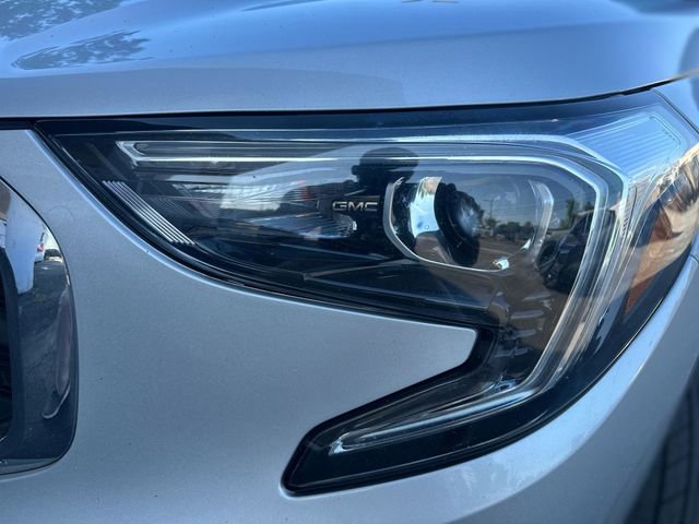 Used 2020 GMC Terrain SLE w/ LPO, Floor Liner Package FWD image 9