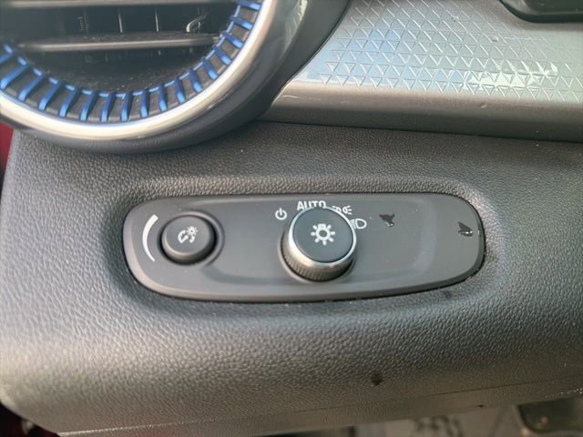 Used 2024 Chevrolet Trax LT w/ LT Convenience Package image 22