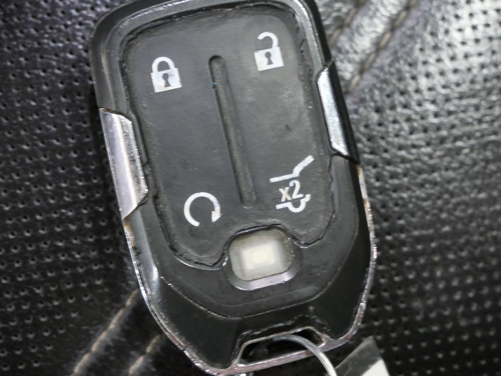 Used 2018 GMC Acadia Denali image 31