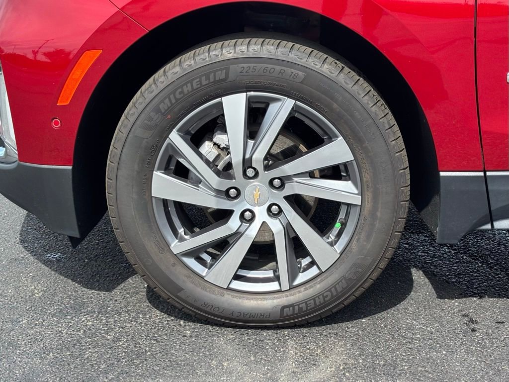 Used 2023 Chevrolet Equinox Premier AWD/4WD image 11
