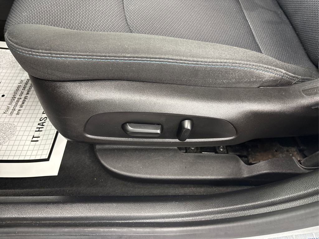 Used 2017 Chevrolet Cruze LT w/ Convenience Package image 35