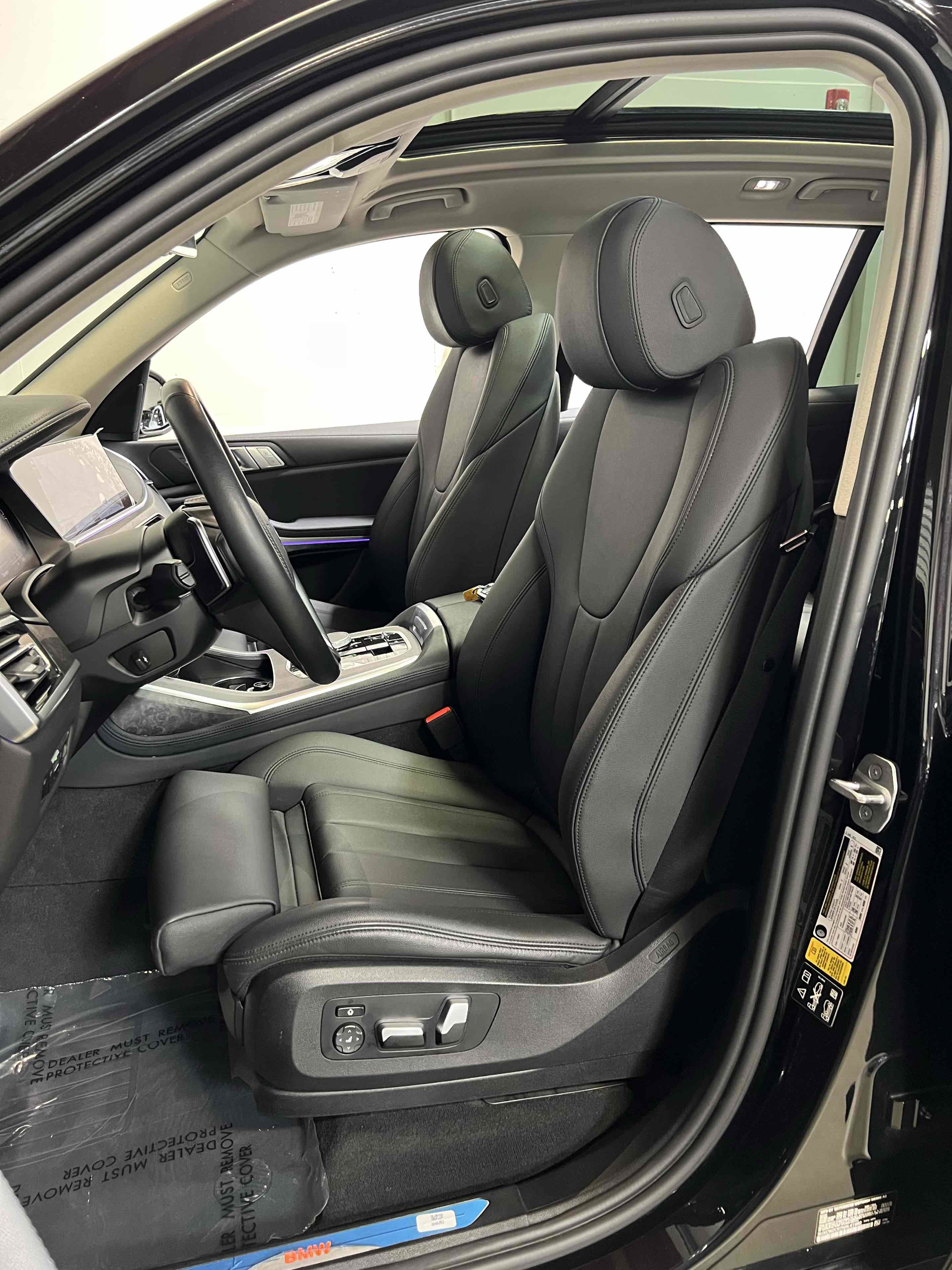 Used 2022 BMW X7 xDrive40i w/ Premium Package AWD/4WD image 45