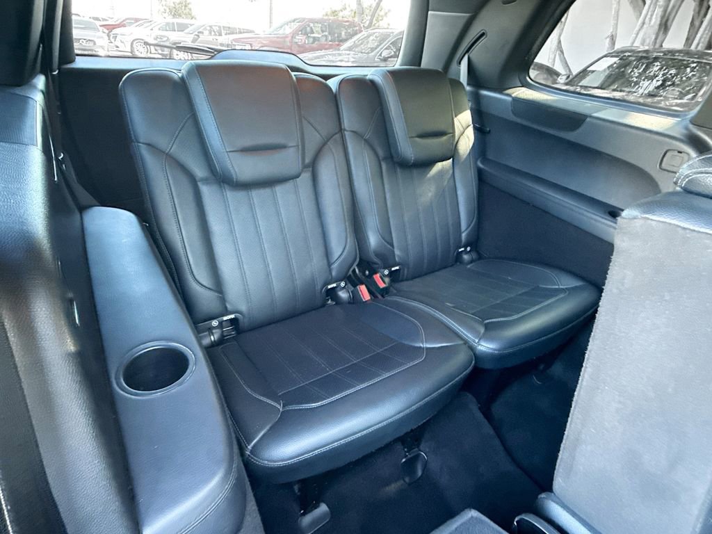 Used 2018 Mercedes-Benz GLS 450 4MATIC w/ Premium Package image 31