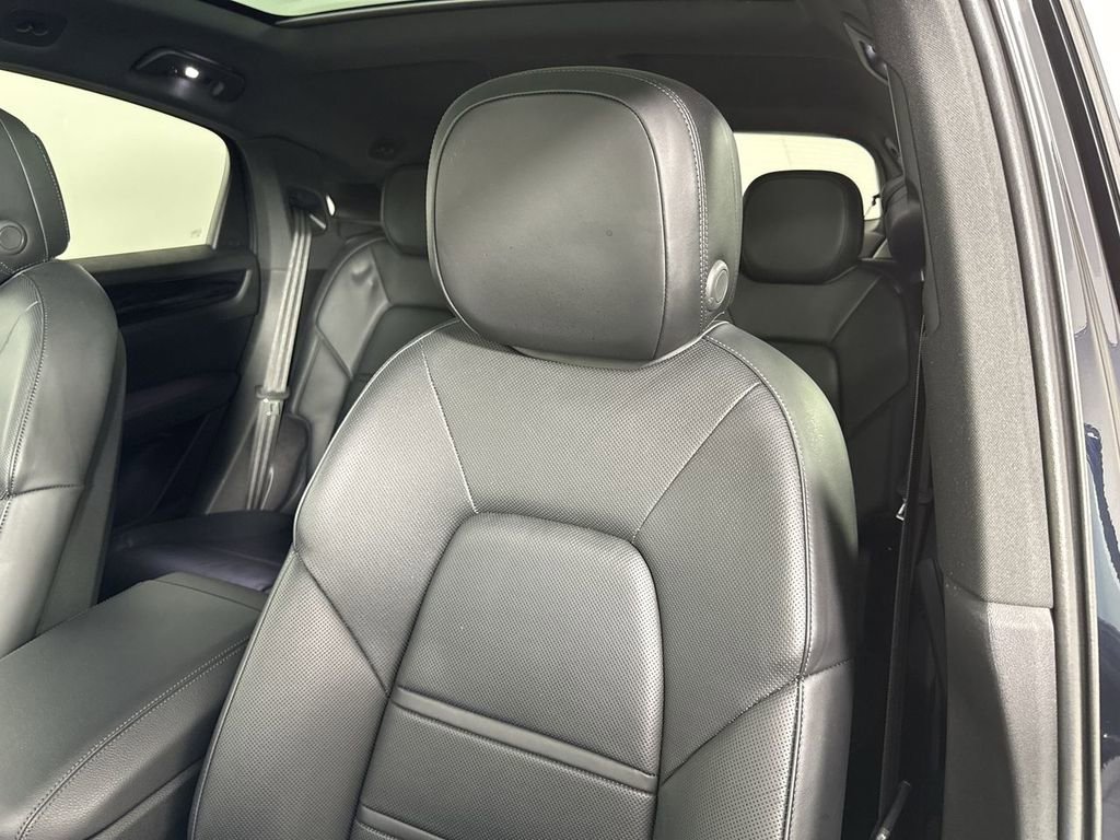 Certified 2021 Porsche Cayenne Coupe image 40