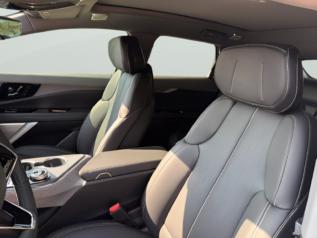 New 2027 Cadillac Optiq Premium Sport RWD image 18