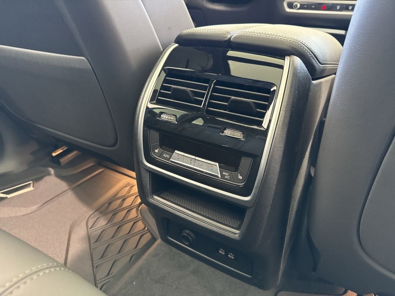 New 2026 BMW X5 xDrive50e AWD/4WD image 48