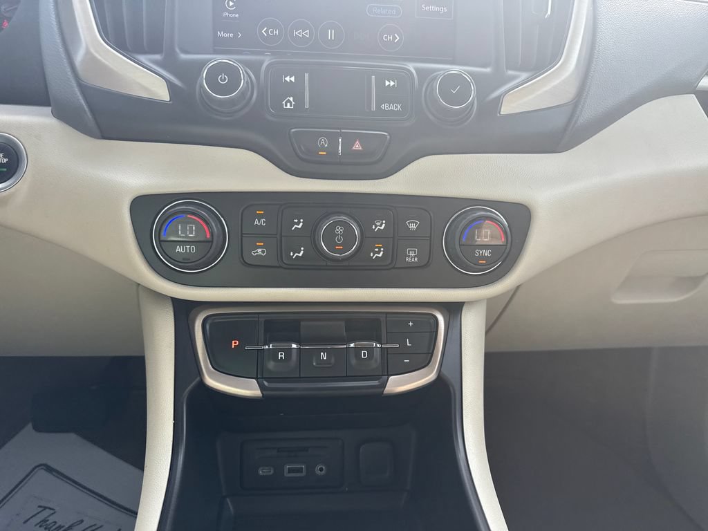 Used 2023 GMC Terrain Denali w/ Denali Premium Package AWD/4WD image 22