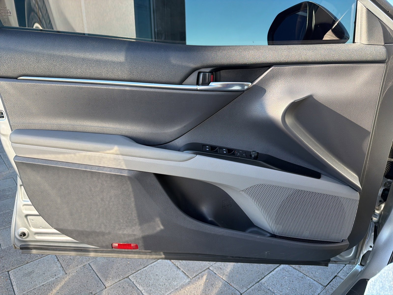 Used 2020 Toyota Camry LE image 63