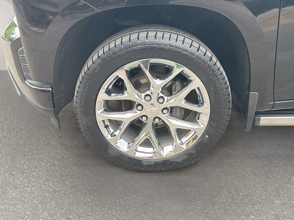 Used 2019 Chevrolet Silverado 1500 High Country w/ Technology Package AWD/4WD image 41