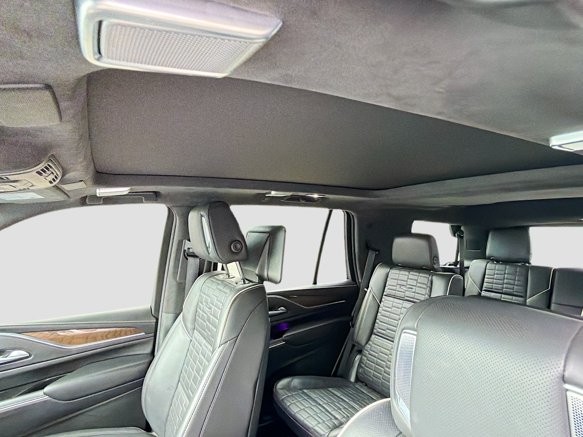 Used 2023 Cadillac Escalade Sport Platinum w/ Heavy-Duty Trailer Package AWD/4WD image 27