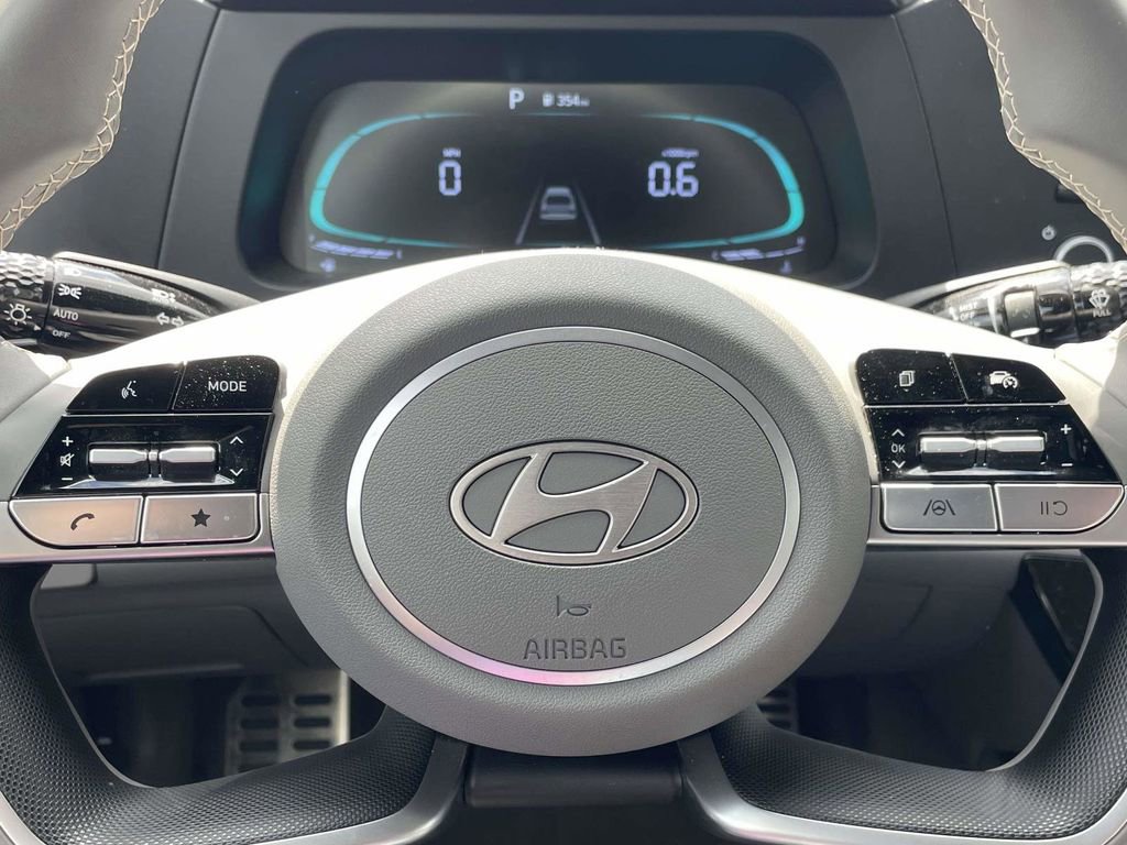 Certified 2025 Hyundai Elantra Sport FWD image 22