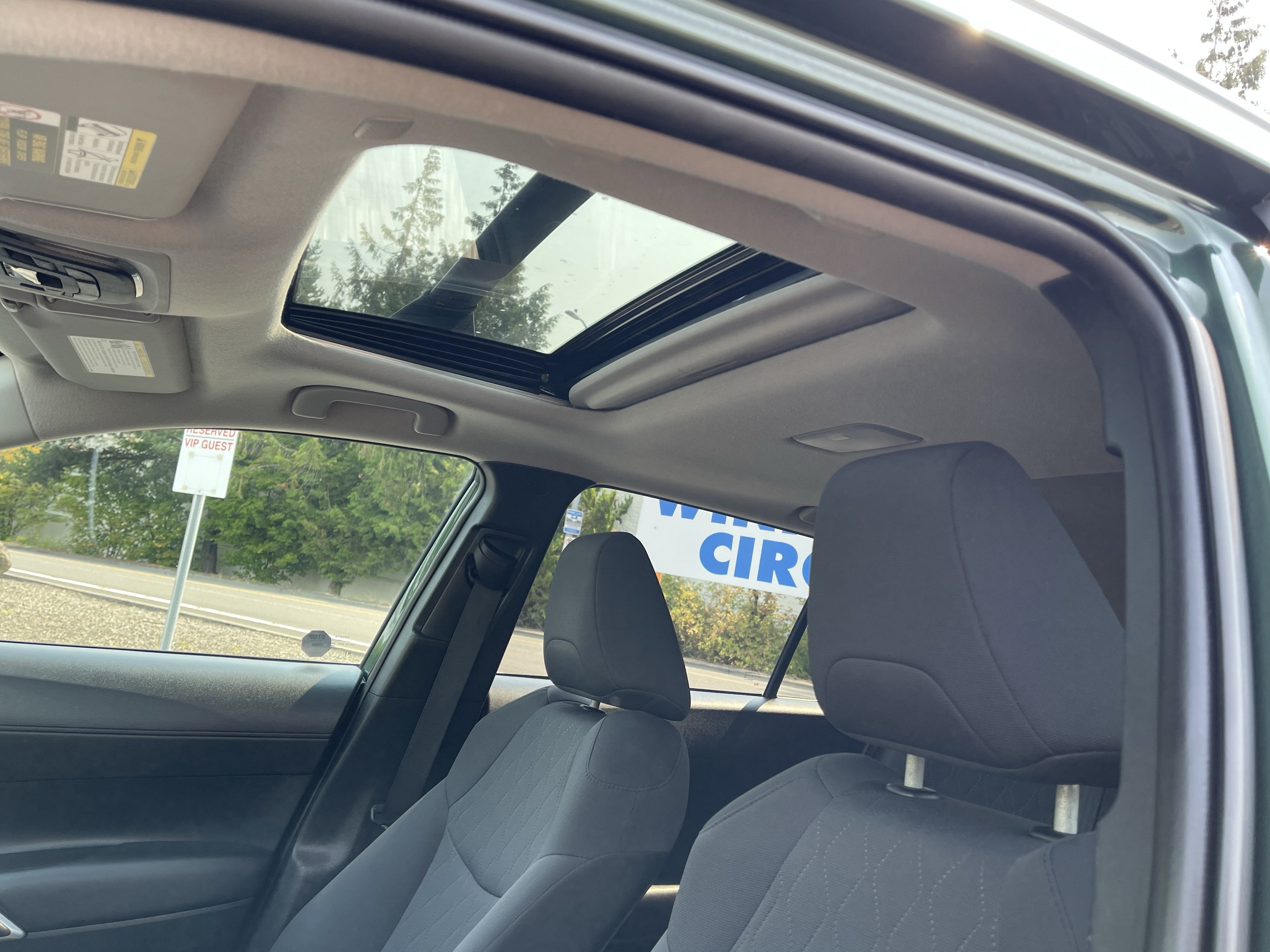 Used 2022 Toyota Corolla Cross LE w/ Moonroof Package AWD/4WD image 21