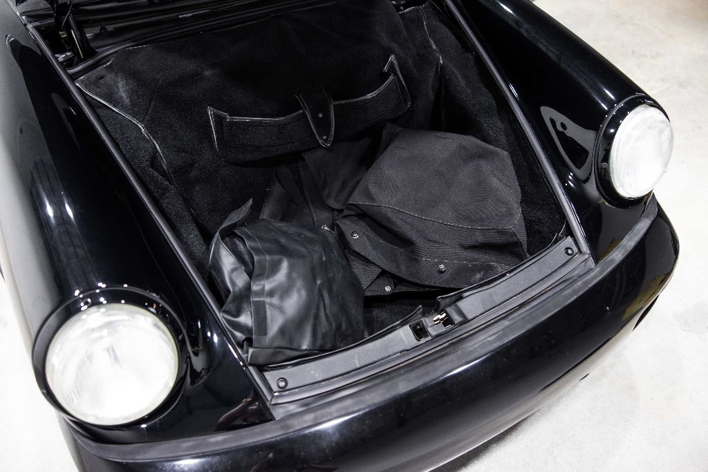 Used 1991 Porsche 911 Carrera RWD image 34