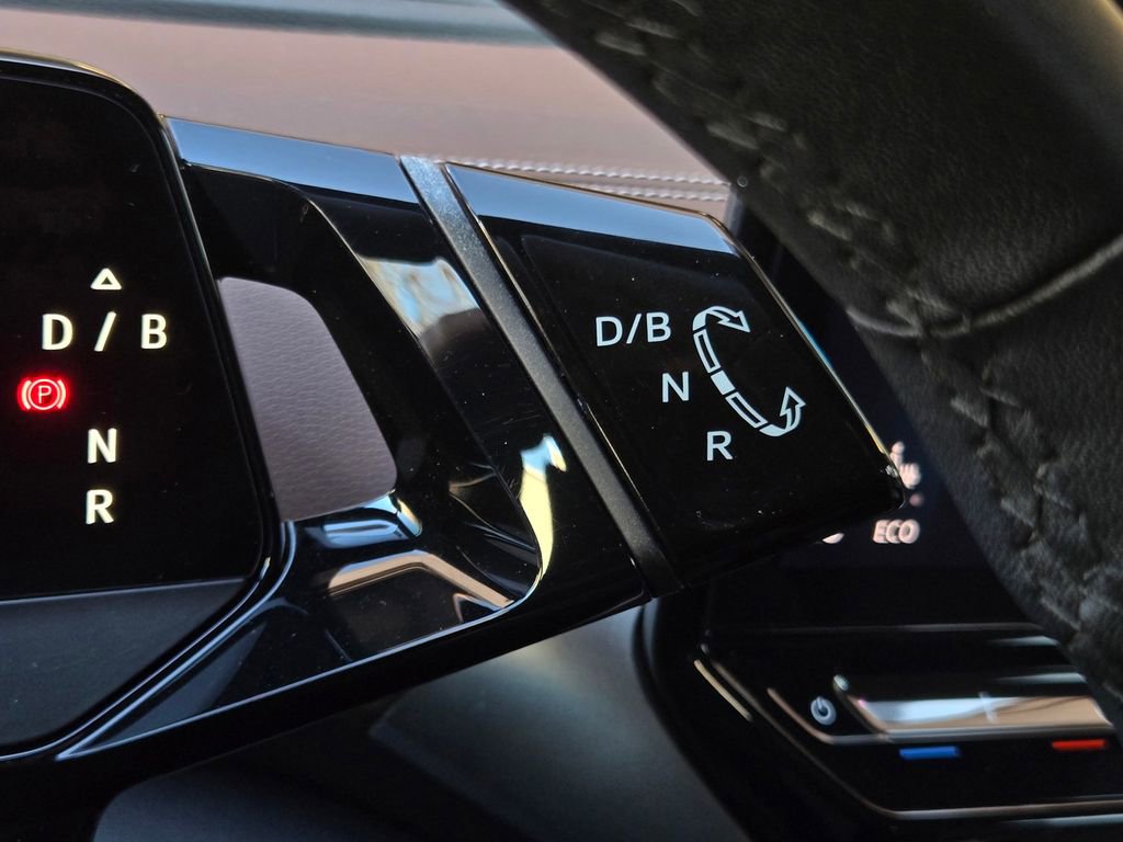 Certified 2023 Volkswagen ID.4 Pro image 20