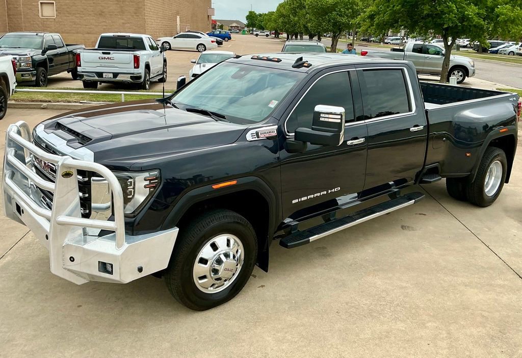 Used 2024 GMC Sierra 3500 SLT w/ SLT Premium Package image 5