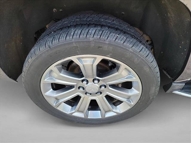 Used 2018 GMC Yukon XL Denali w/ Open Road Package RWD image 11