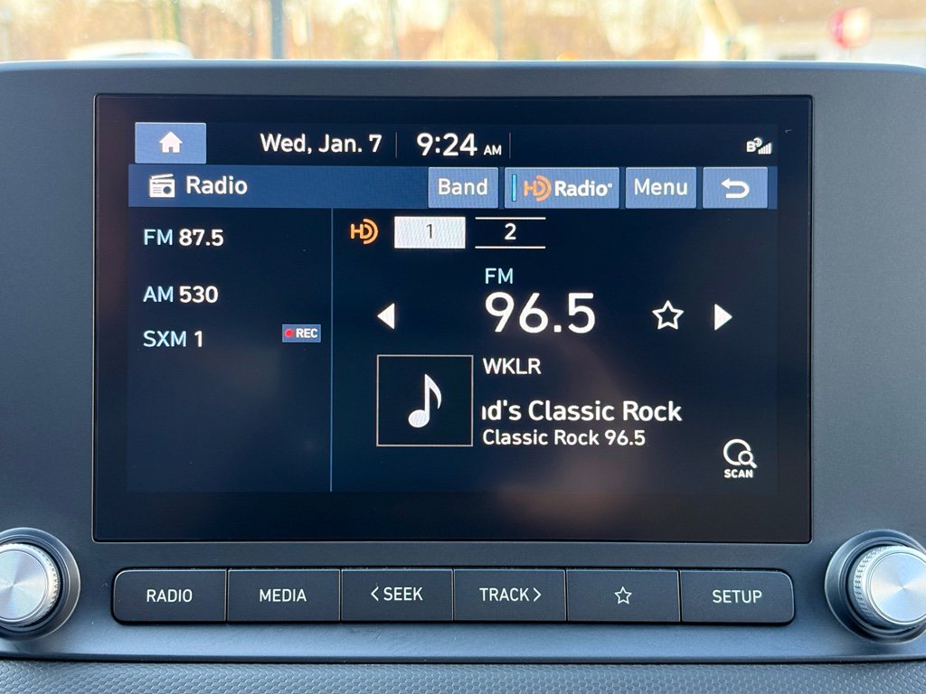 Used 2023 Hyundai Kona SE w/ Cargo Package image 12