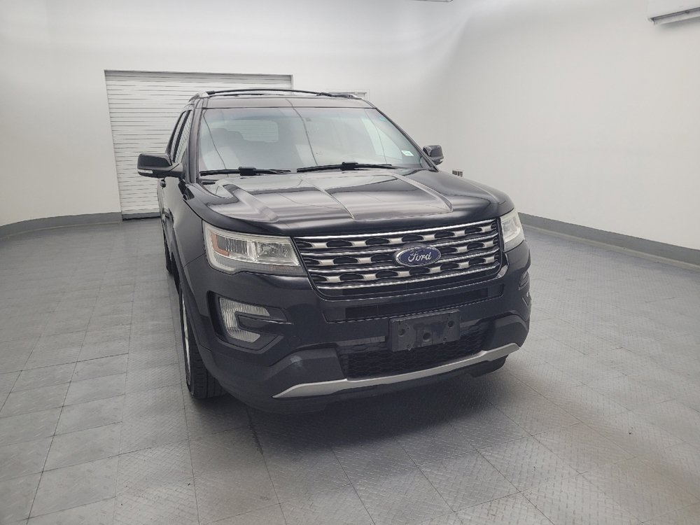 Used 2016 Ford Explorer XLT w/ Equipment Group 202A AWD/4WD image 14