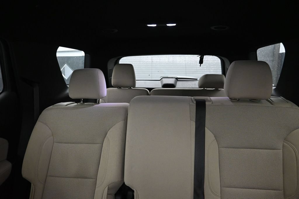 Used 2023 Chevrolet Traverse LS FWD image 15
