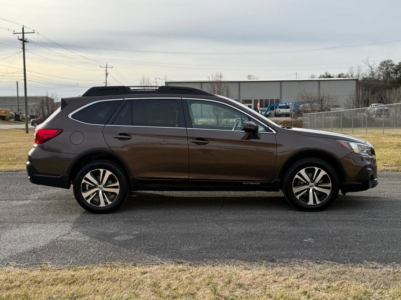 Used 2019 Subaru Outback 3.6R Limited image 4