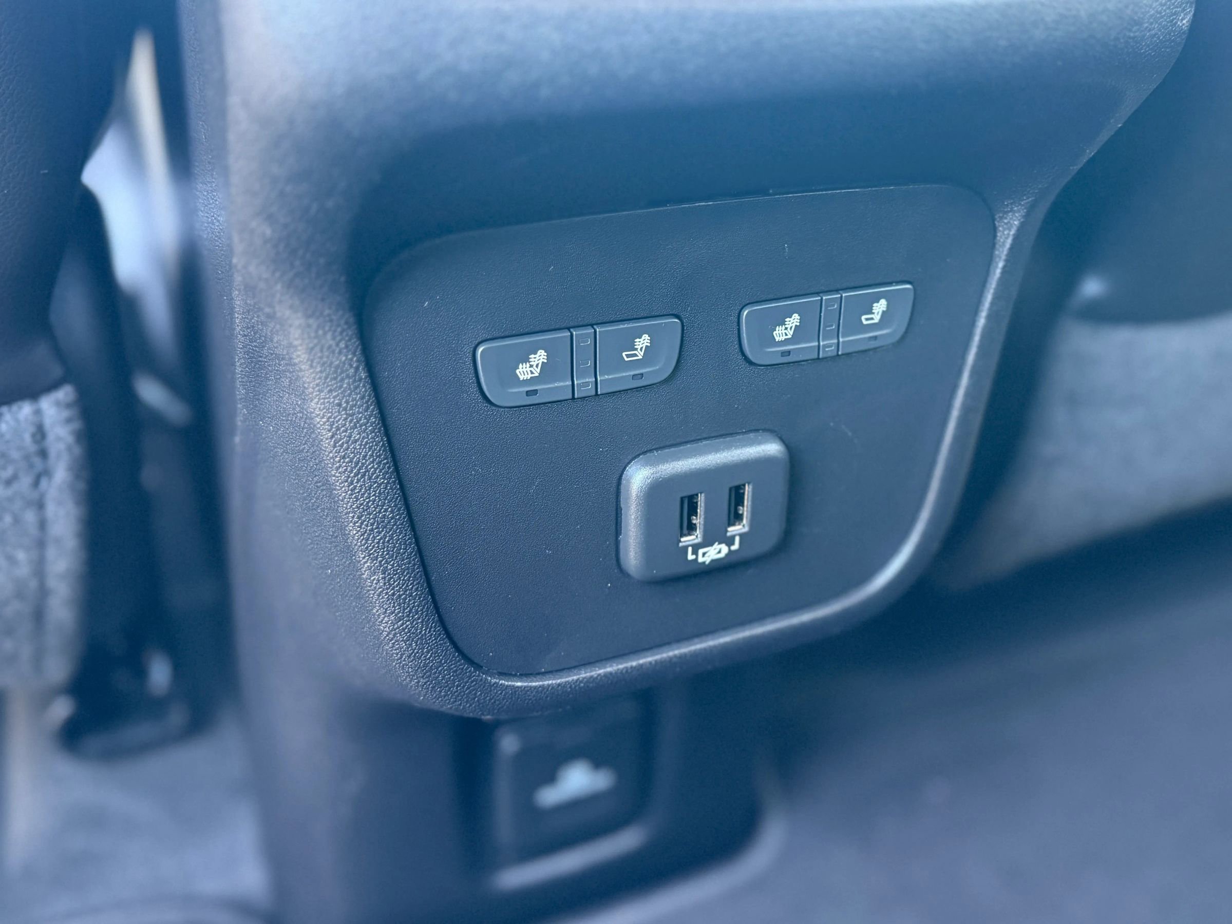 Used 2019 Chevrolet Equinox Premier image 17