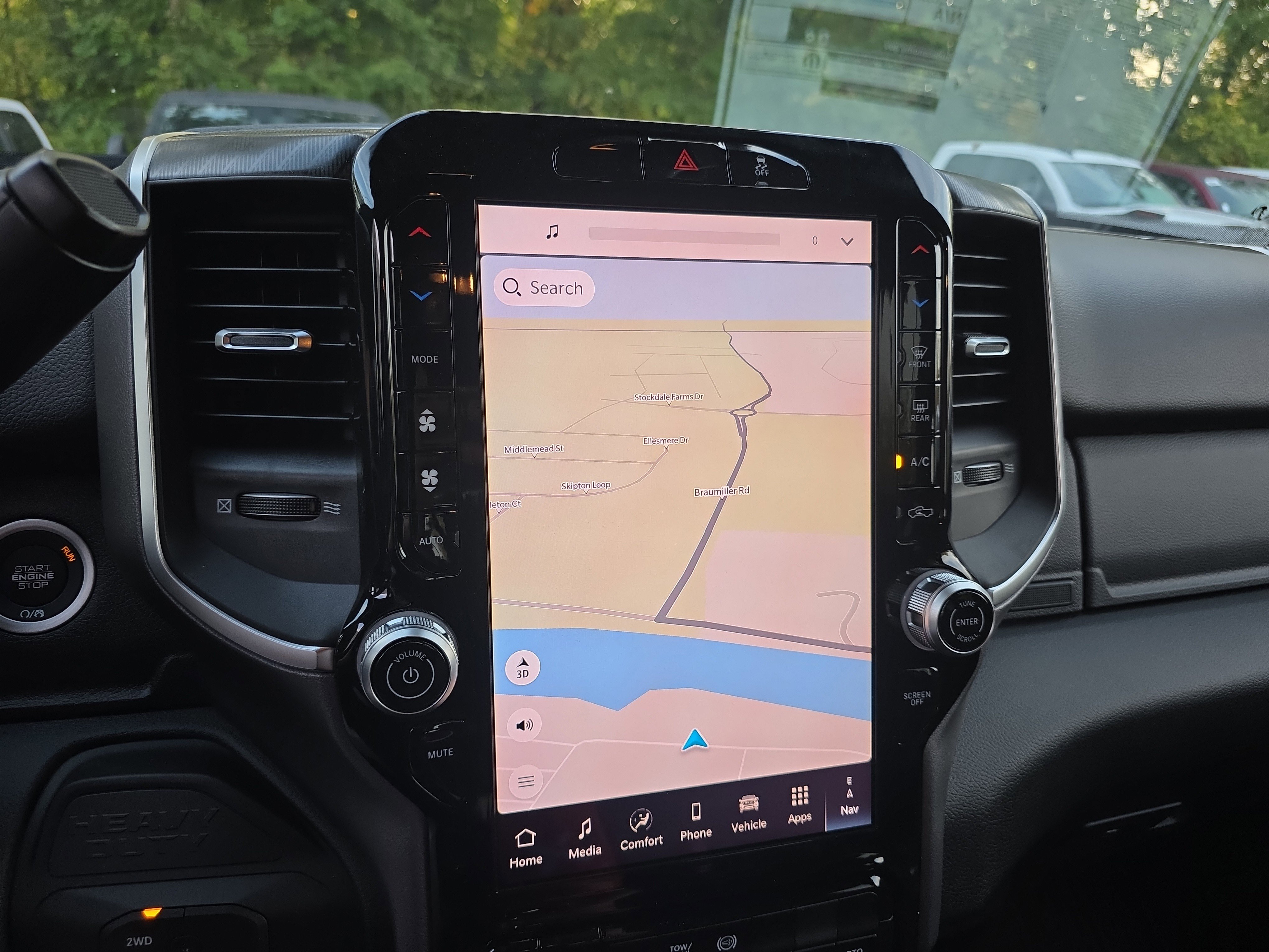 New 2026 RAM 5500 4x4 Crew Cab image 7