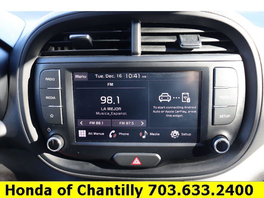 Used 2023 Kia Soul LX w/ LX Technology Package image 14
