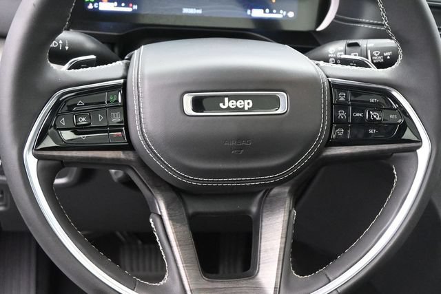 Used 2024 Jeep Grand Cherokee Overland w/ Trailer Tow Package AWD/4WD image 8