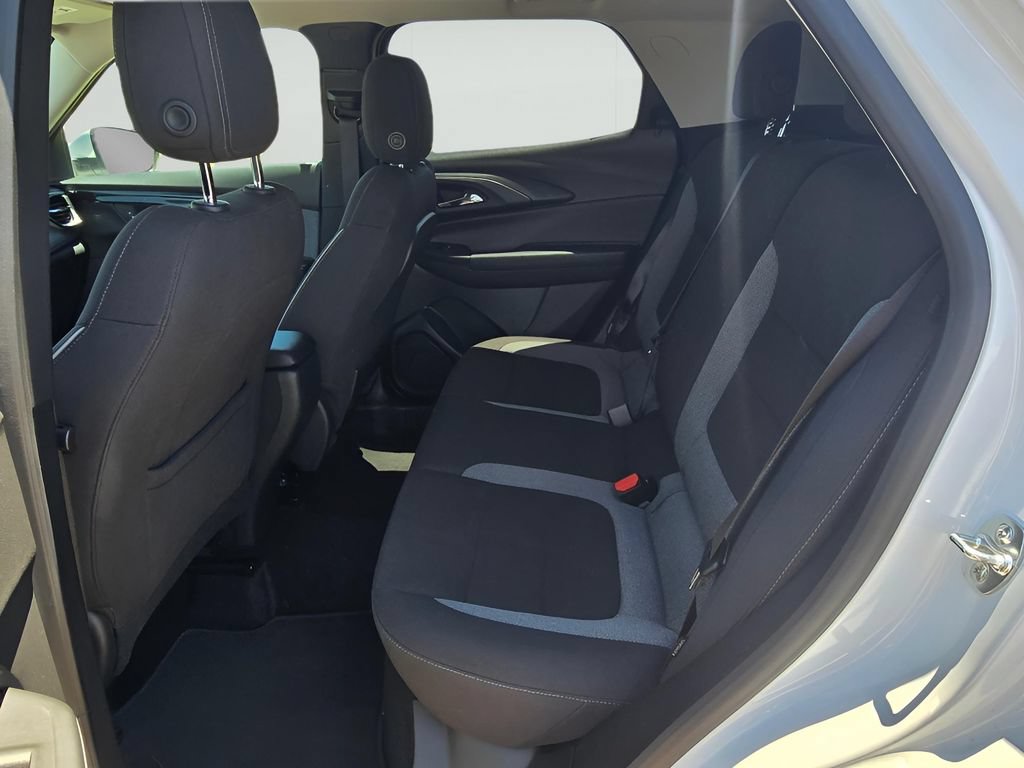 Used 2025 Chevrolet TrailBlazer LT AWD/4WD image 27