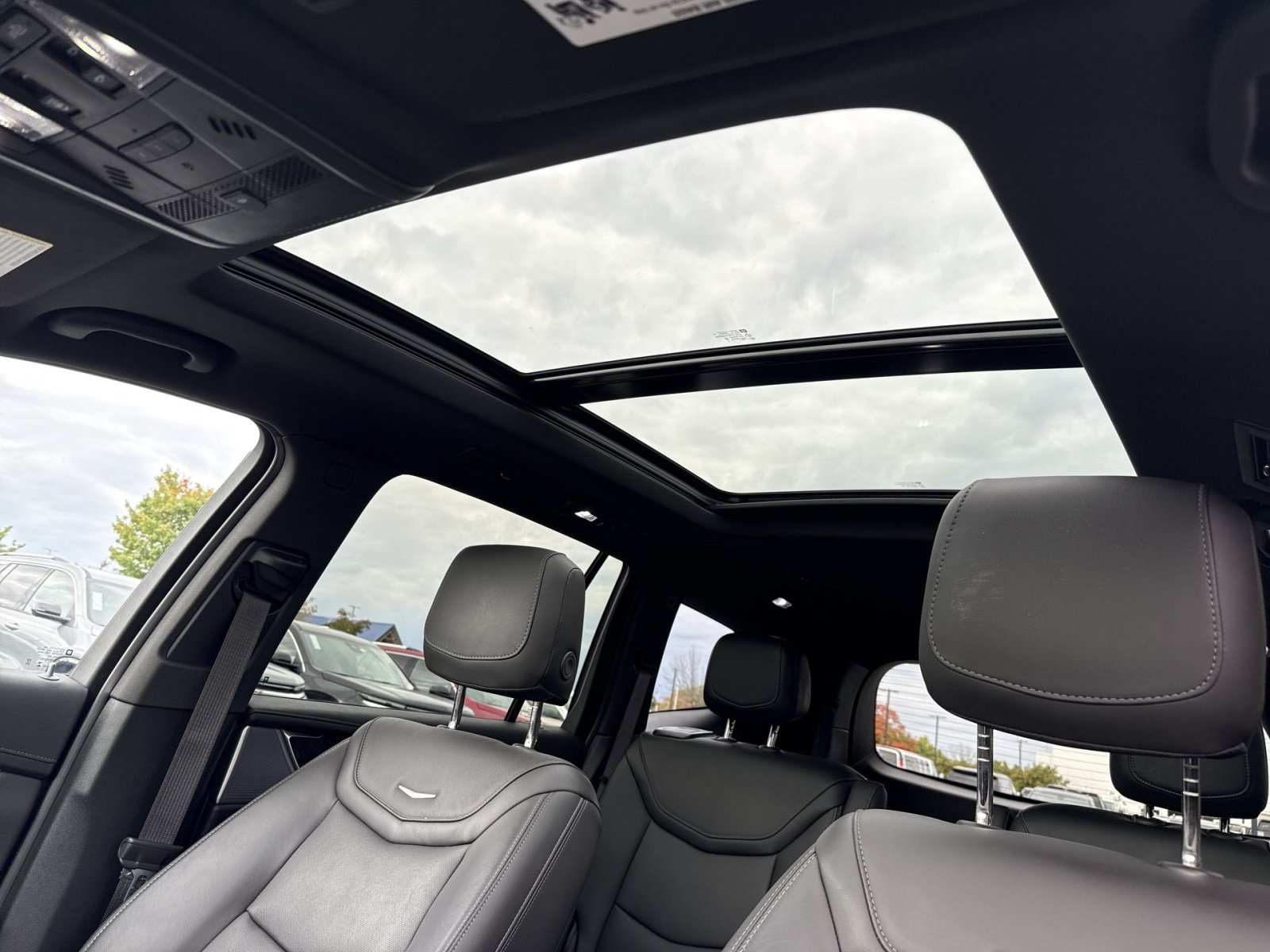 Used 2023 Cadillac XT6 Premium Luxury AWD/4WD image 25