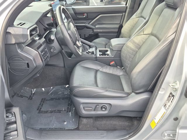 Certified 2025 Toyota 4Runner TRD Off-Road Premium AWD/4WD image 9