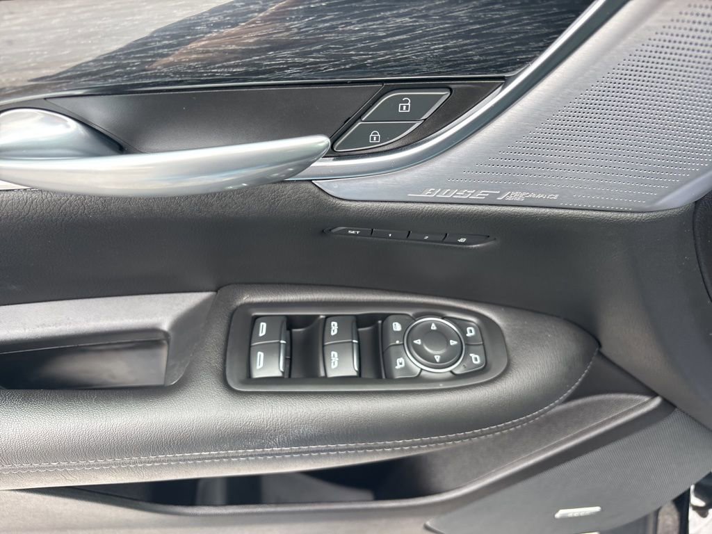 Used 2023 Cadillac XT5 Premium Luxury w/ Technology Package image 9
