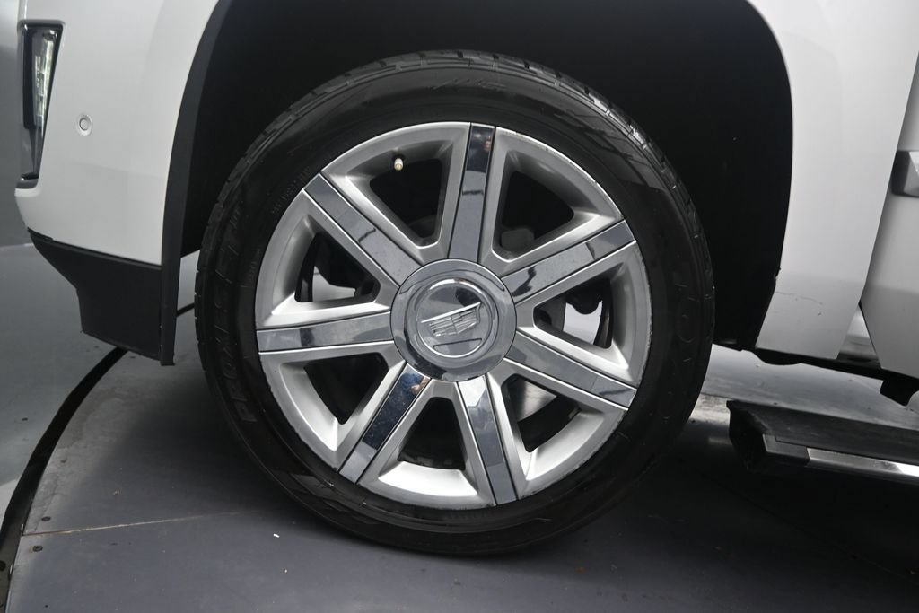 Used 2019 Cadillac Escalade Premium Luxury RWD image 14