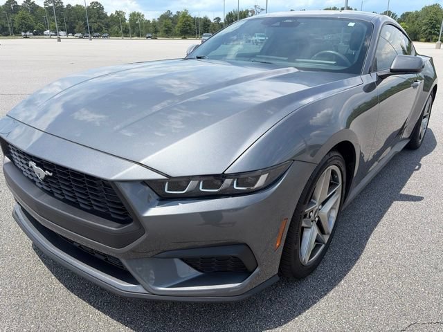 Used 2024 Ford Mustang Coupe RWD image 2