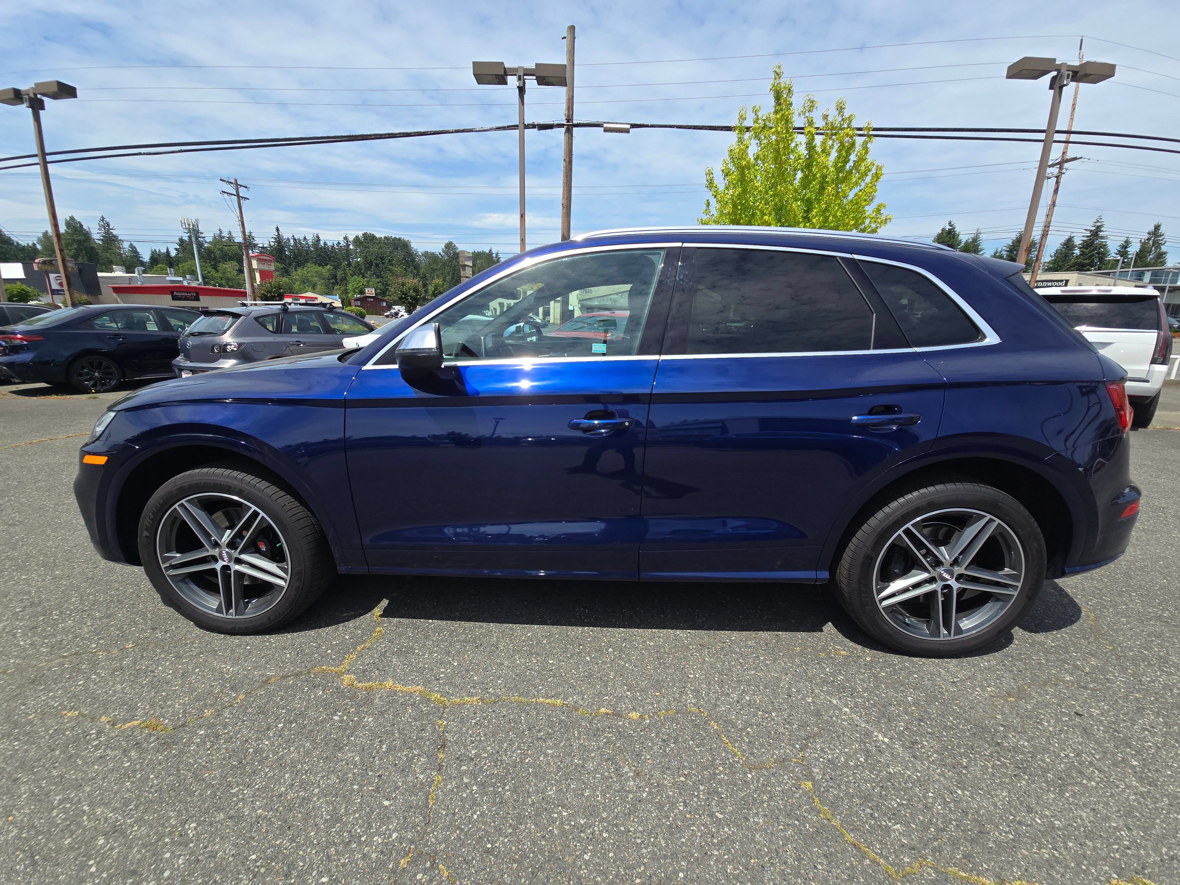 Used 2020 Audi SQ5 Premium Plus w/ Premium Plus Package AWD/4WD image 6