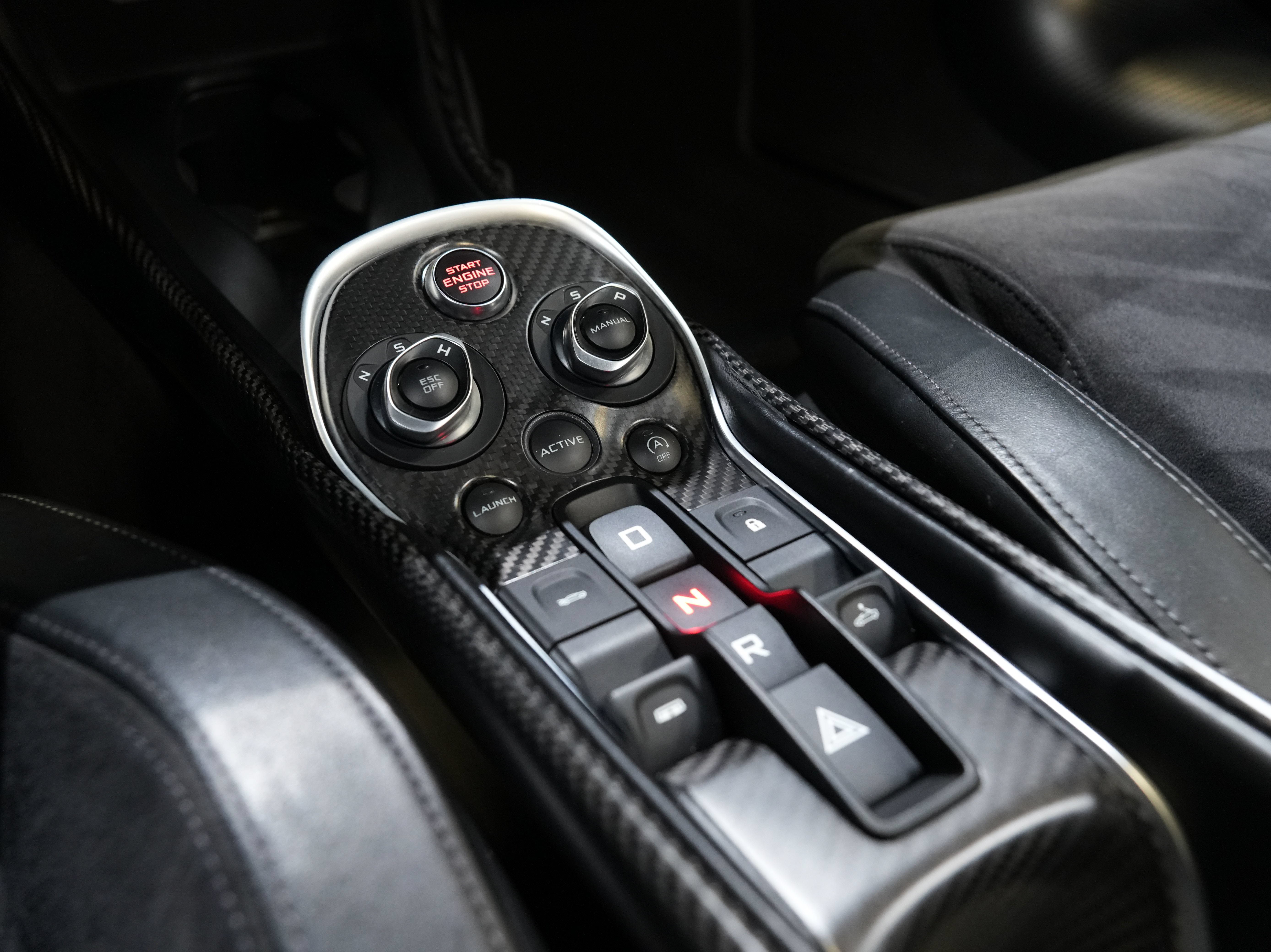 Used 2020 McLaren 600LT Spider RWD image 43