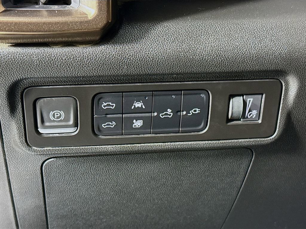 Used 2024 GMC Hummer EV 2X w/ Extreme Off-Road Package image 10