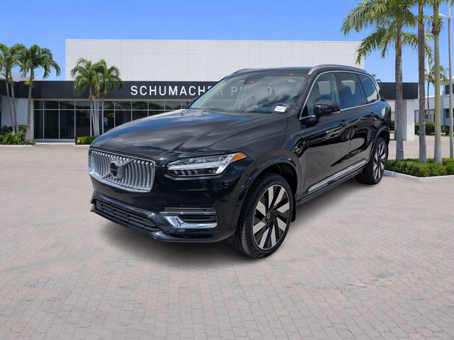 Certified 2025 Volvo XC90 T8 Plus w/ Protection Package Premier AWD/4WD image 3