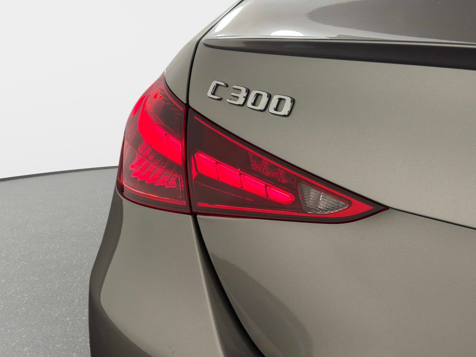 Used 2022 Mercedes-Benz C 300 Sedan image 16