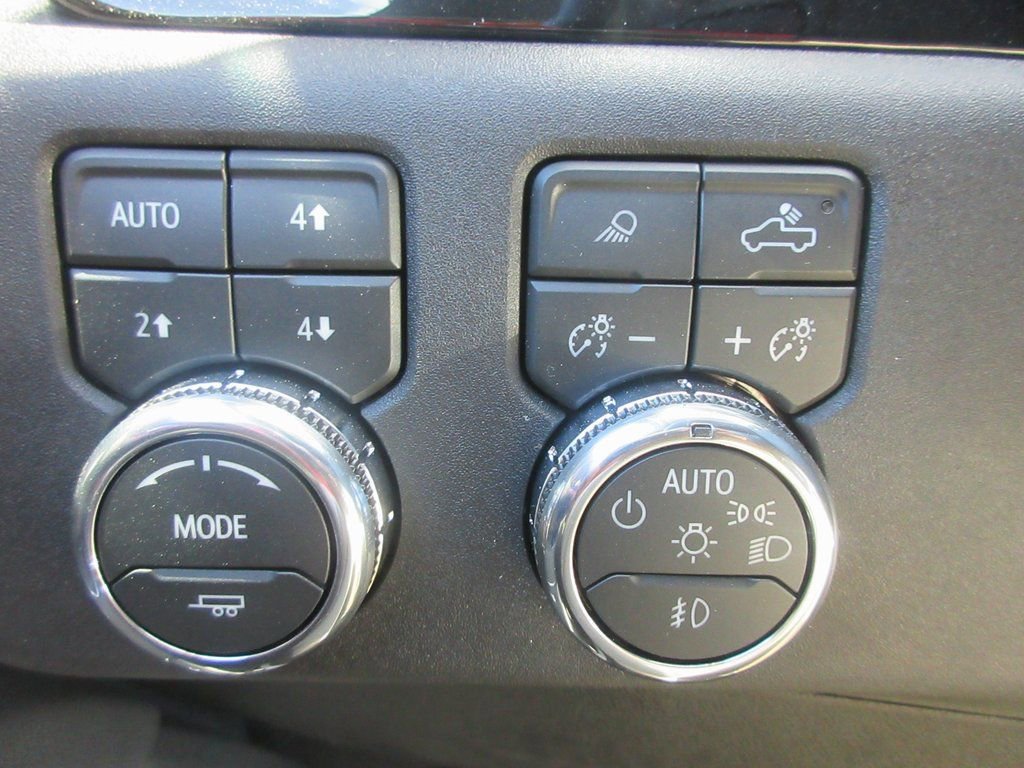 New 2026 GMC Sierra 3500 SLT w/ SLT Premium Package image 17