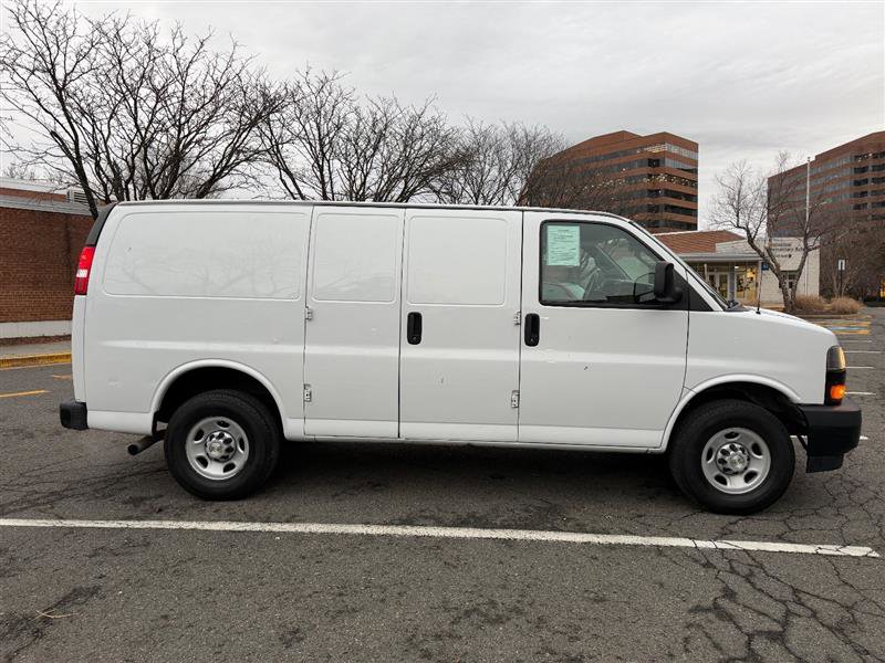 Used 2021 Chevrolet Express 2500 w/ Driver Convenience Package image 6