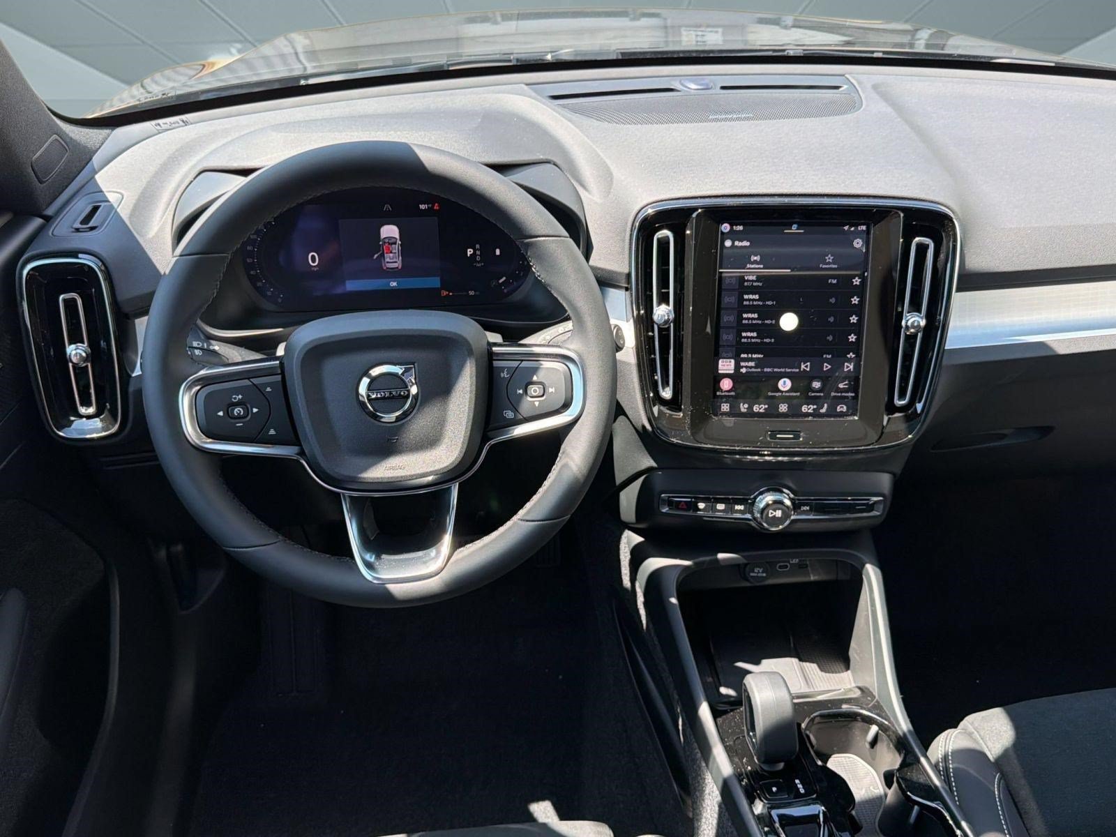 New 2026 Volvo XC40 B5 Ultra w/ Climate Package AWD/4WD image 28