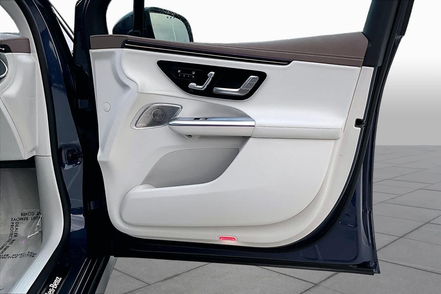 Used 2023 Mercedes-Benz EQE 350+ SUV image 19