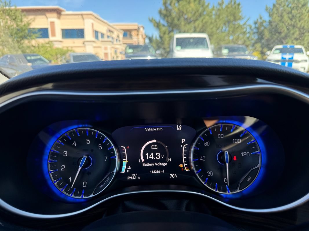 Used 2021 Chrysler Pacifica Limited AWD/4WD image 33