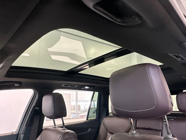 Used 2023 Cadillac XT6 Premium Luxury image 23