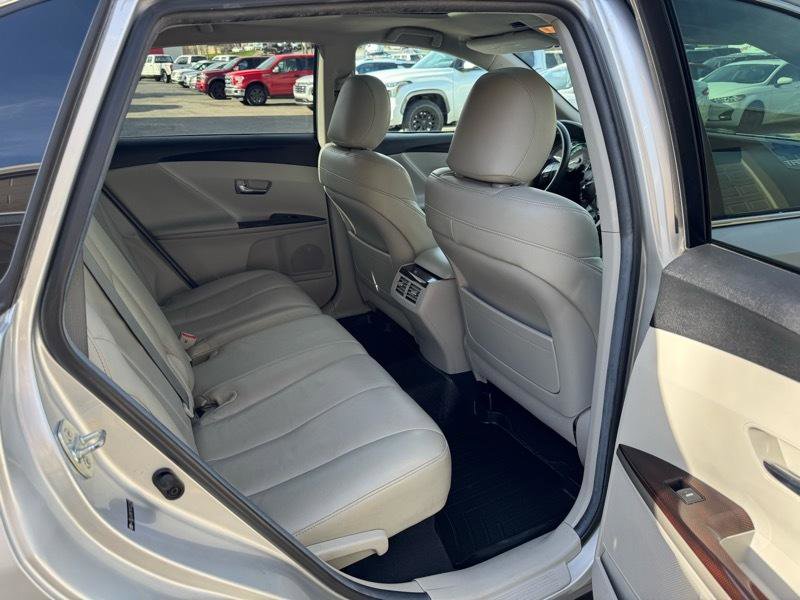 Used 2011 Toyota Venza w/ Convenience Pkg image 11