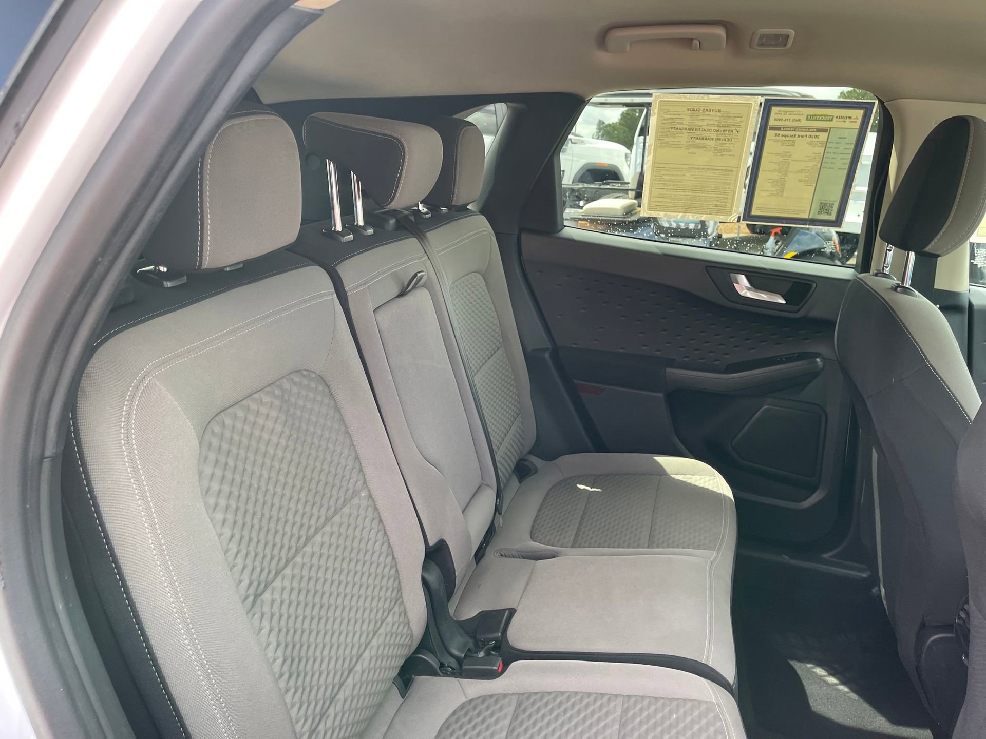 Used 2020 Ford Escape SE image 22