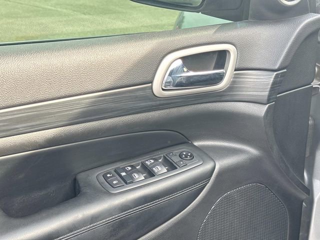 Used 2020 Jeep Grand Cherokee Laredo image 21