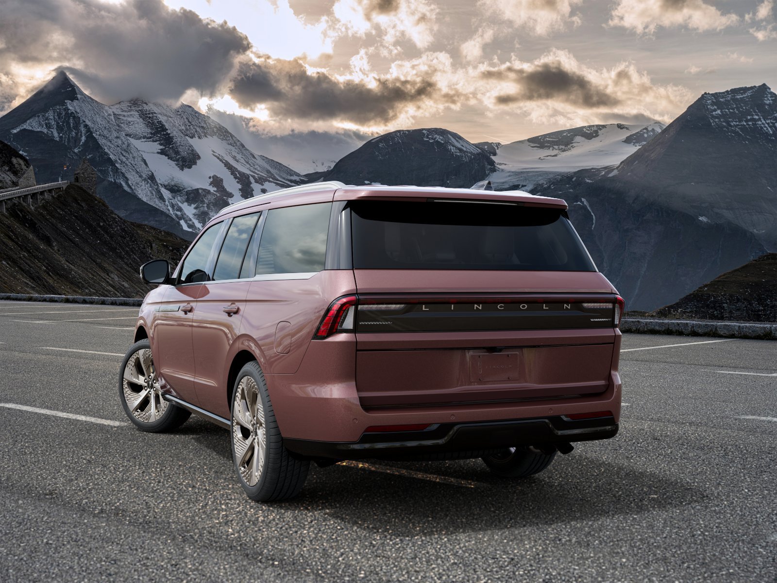 New 2027 Lincoln Navigator Black Label AWD/4WD image 3